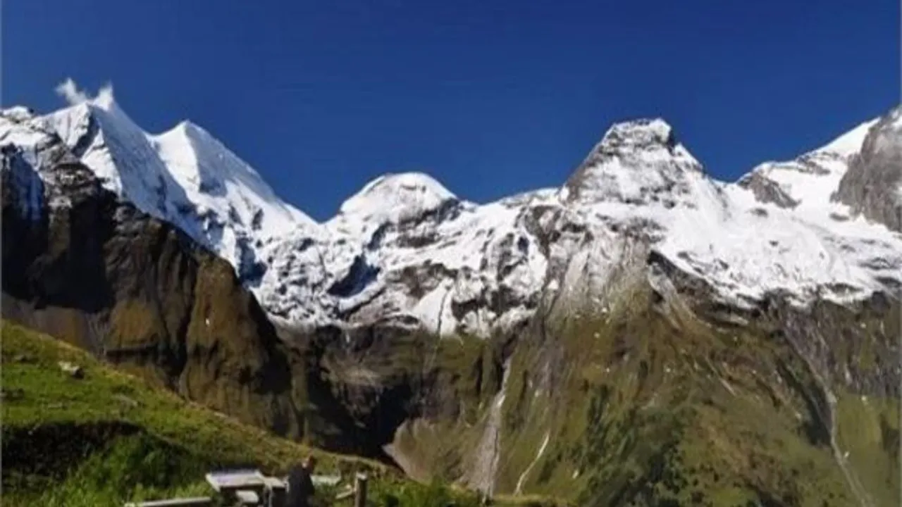 توقعات باستمرار الأجواء الربيعية مع طقس بارد وثلوج فوق القمم الجبلية